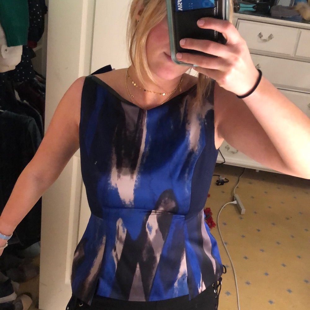 Tahari Top